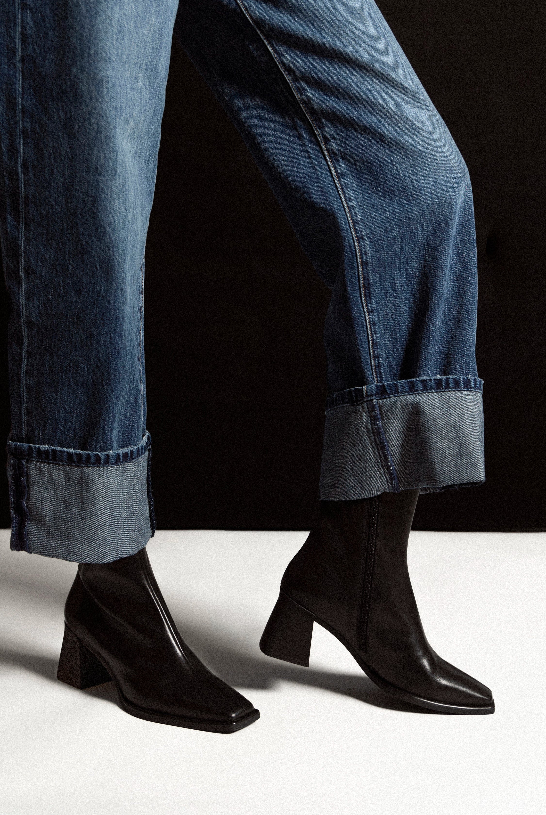 swatch_Black Leather hedda square toe boot boots