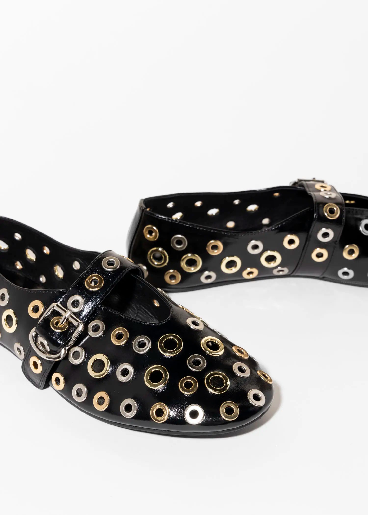 swatch_black holed flat flat shoes