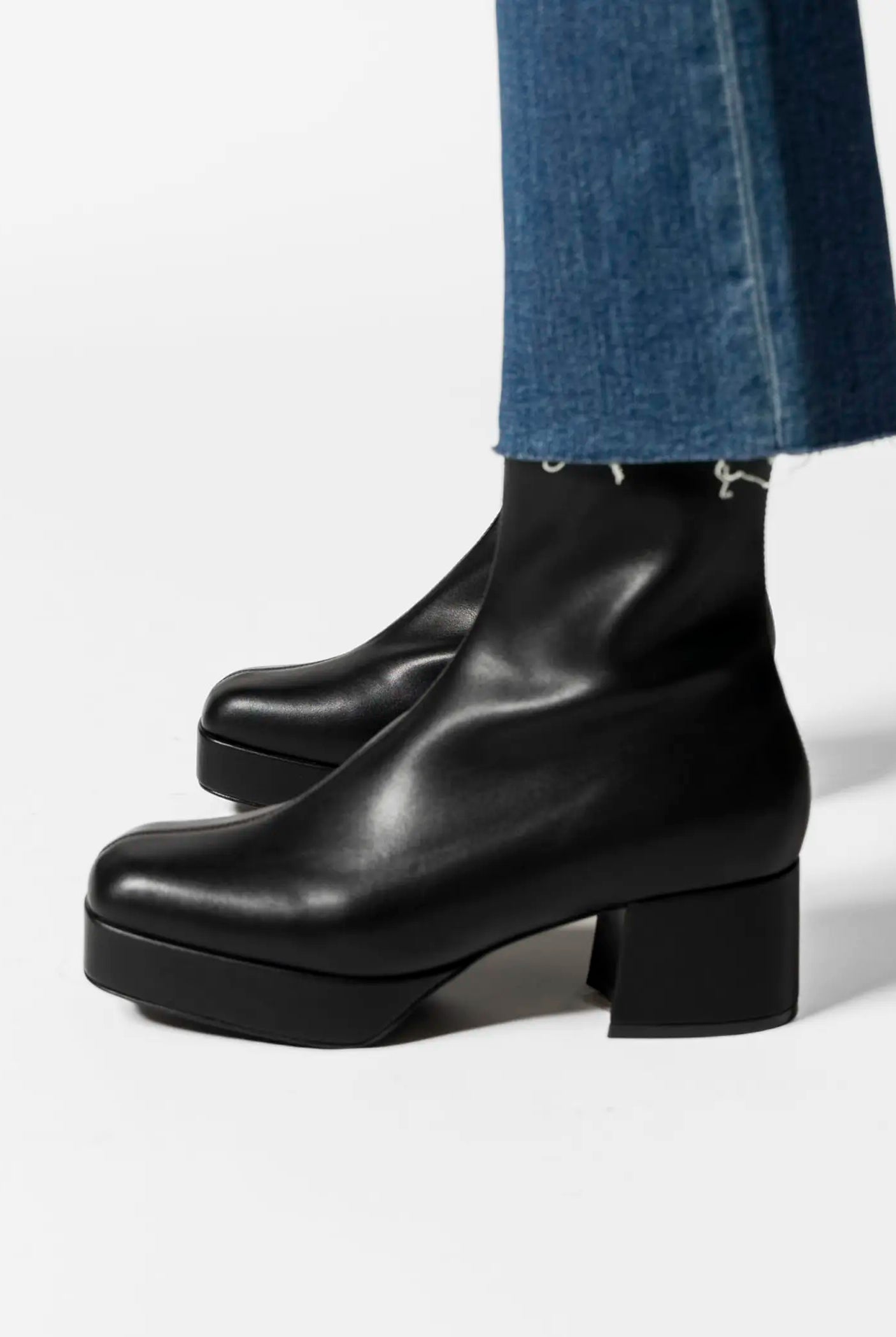 swatch_black capacity ankle boot ankle boots