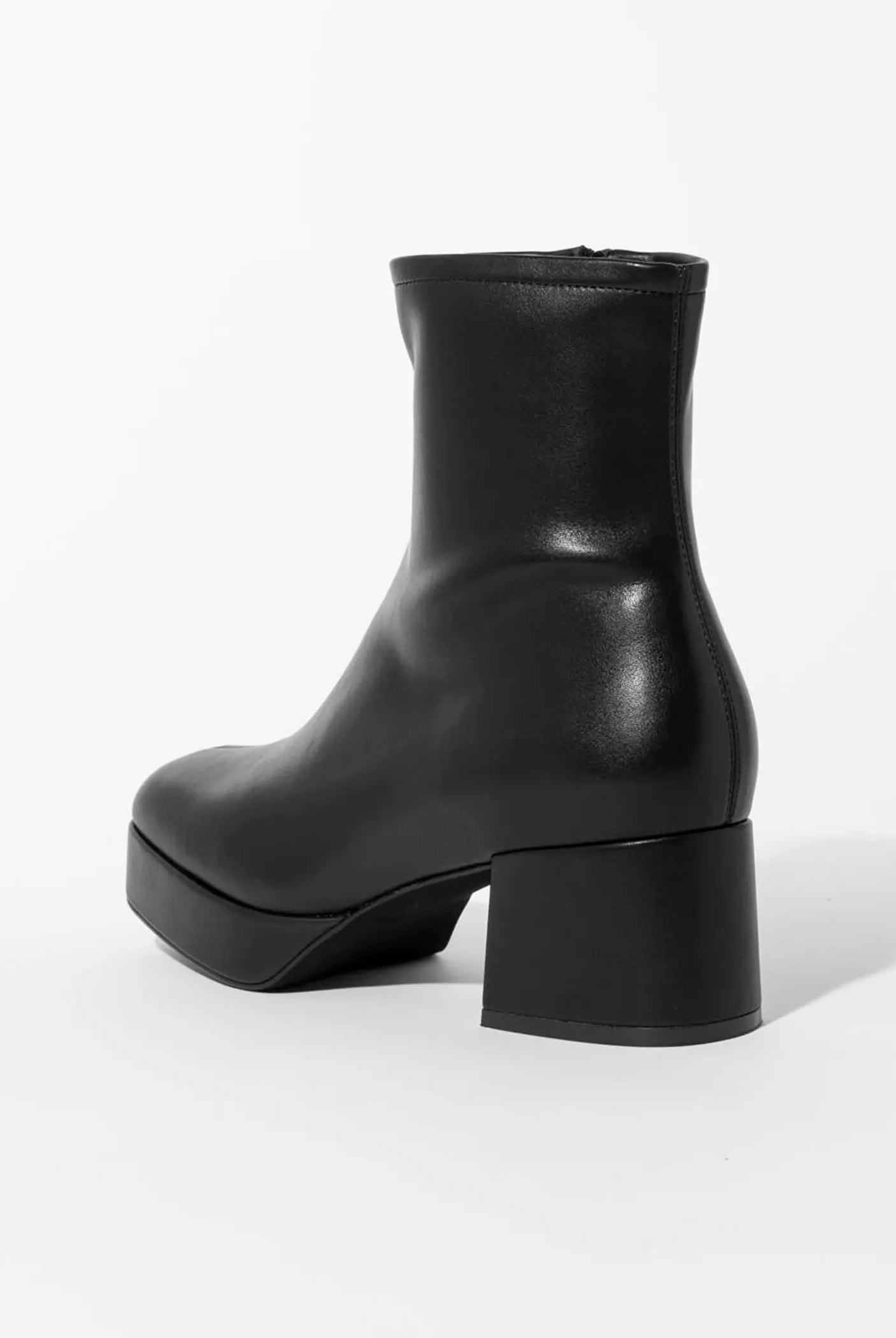 swatch_black capacity ankle boot ankle boots