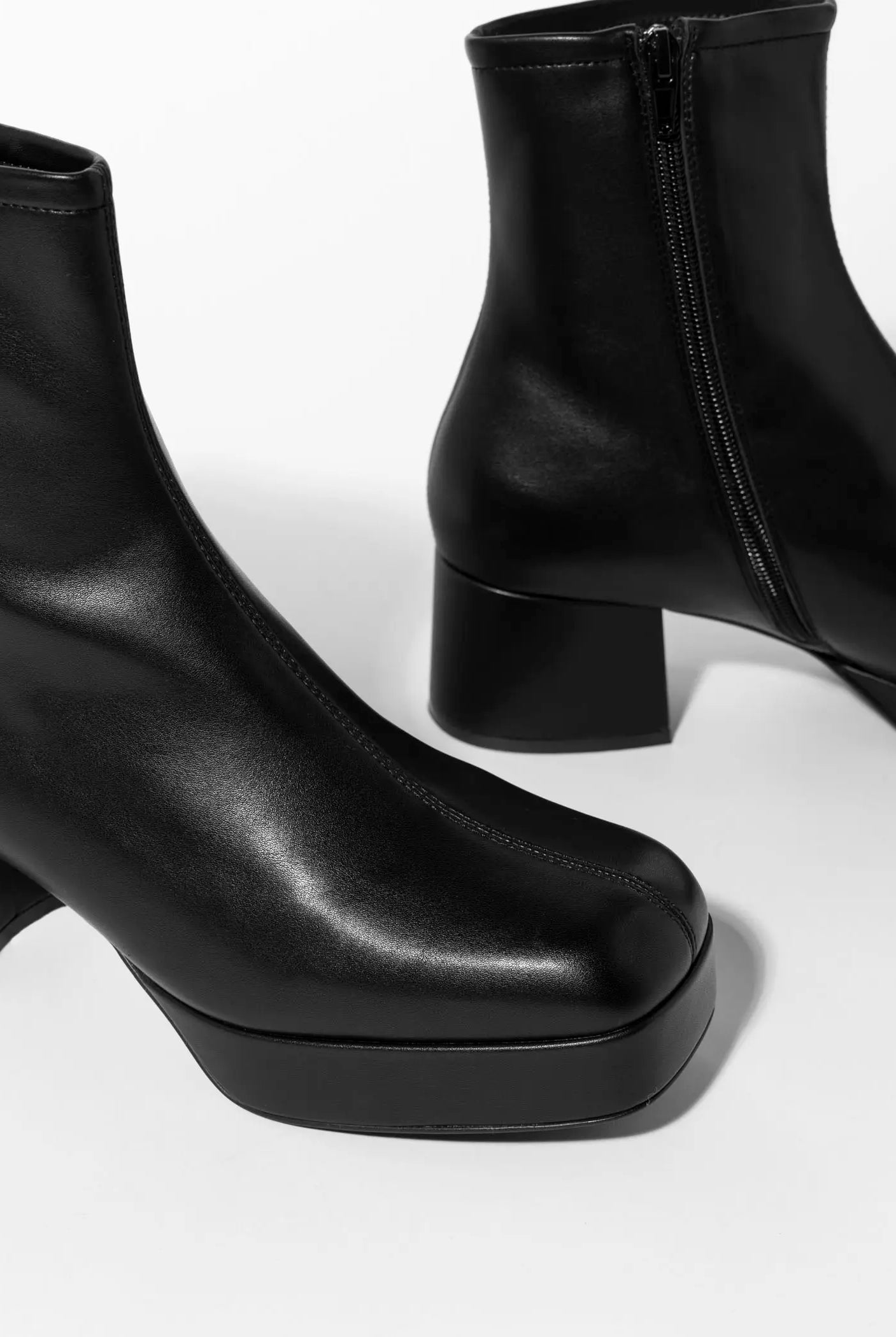 swatch_black capacity ankle boot ankle boots