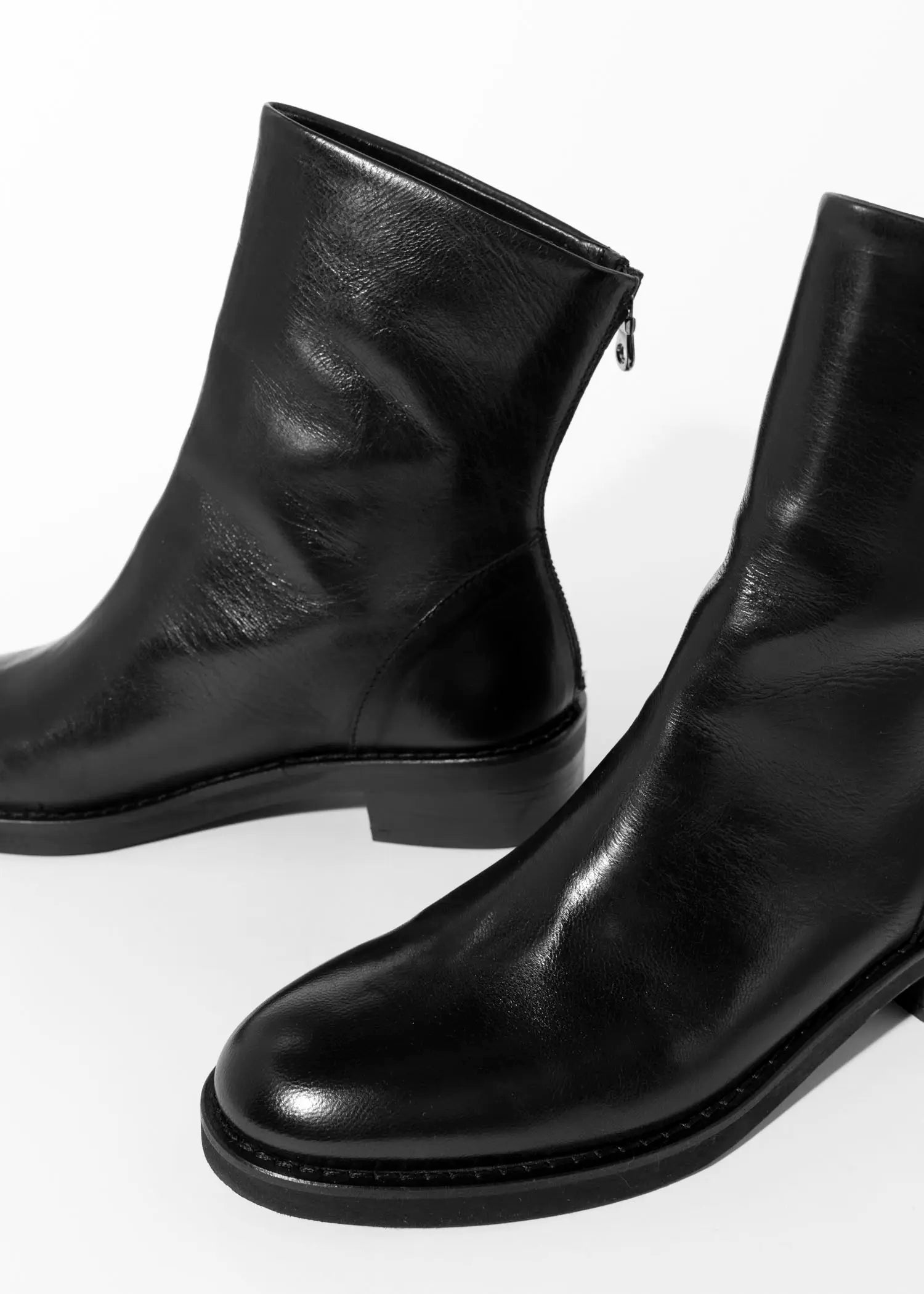 swatch_black round toe ankle boot ankle boots