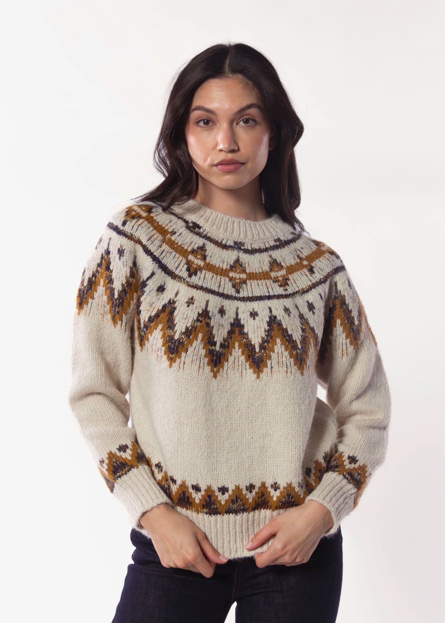 swatch_Ivory rae sweater heartloom