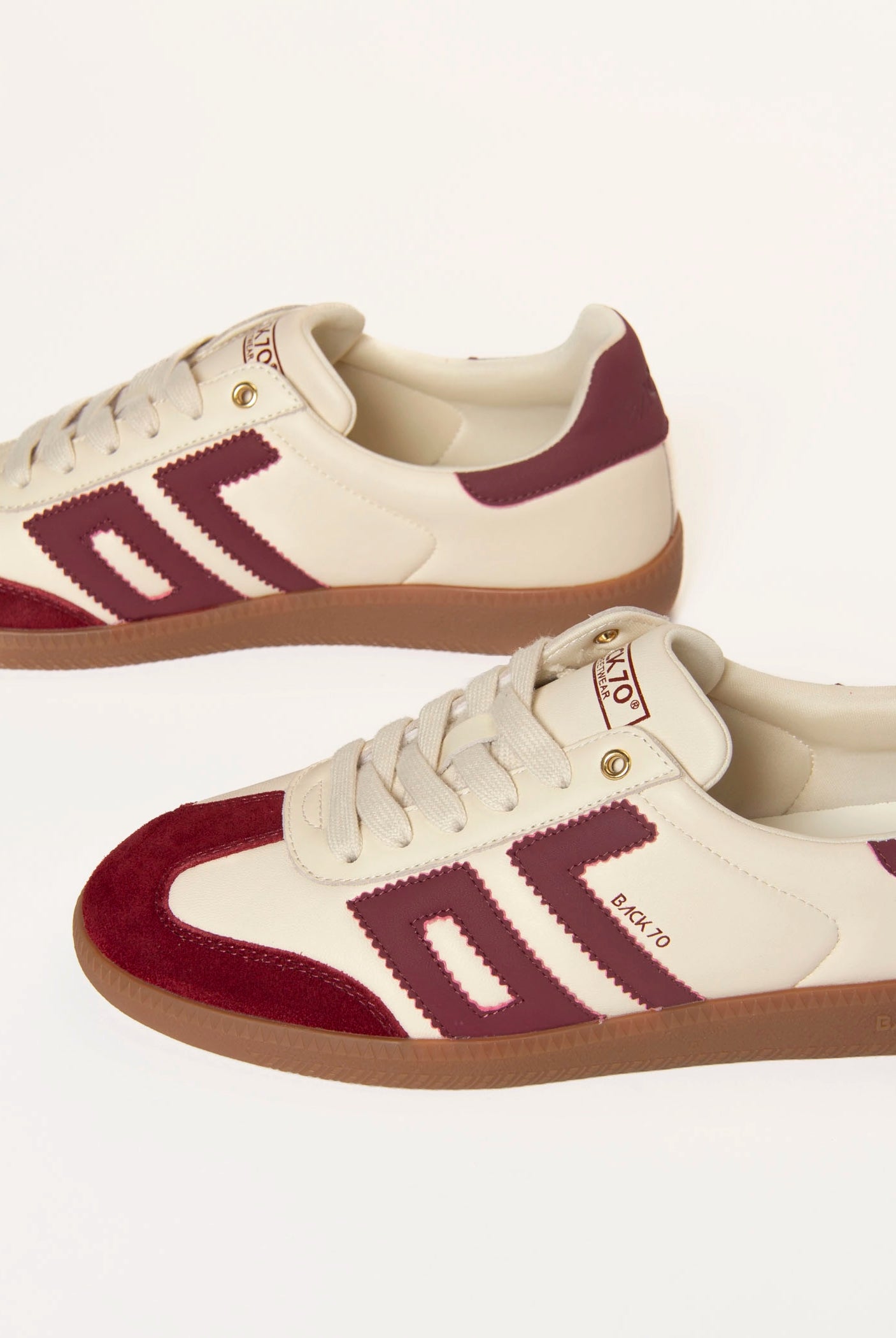 swatch_Milk/Wine cloud NM sneaker