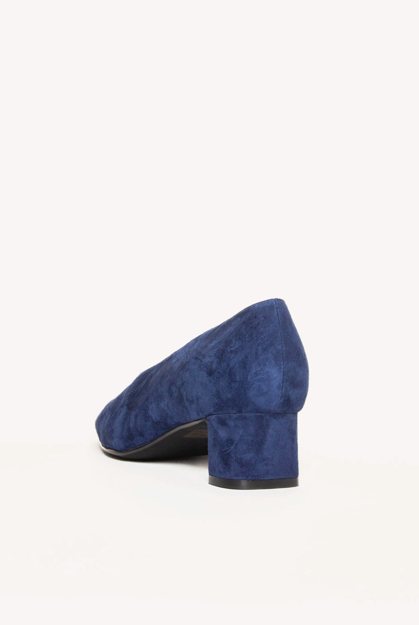 swatch_Navy Suede trusted pump