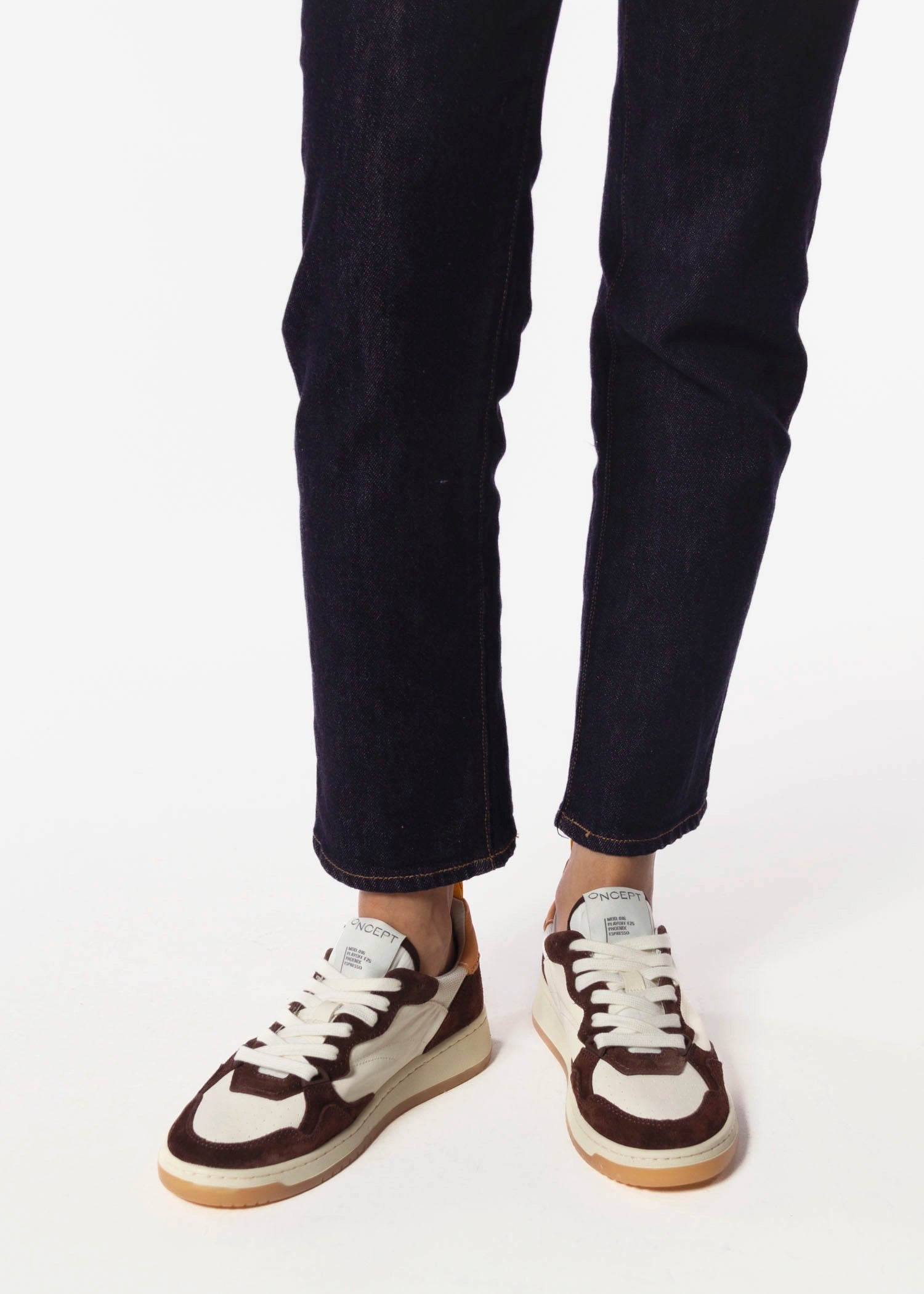 swatch_Espresso phoenix sneaker