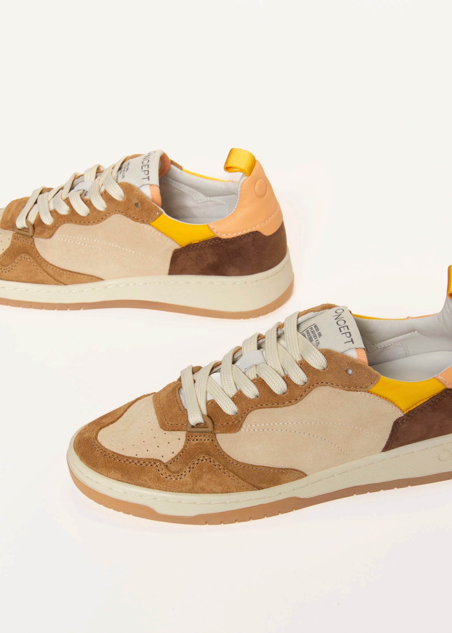 swatch_Ginger Multi phoenix sneaker