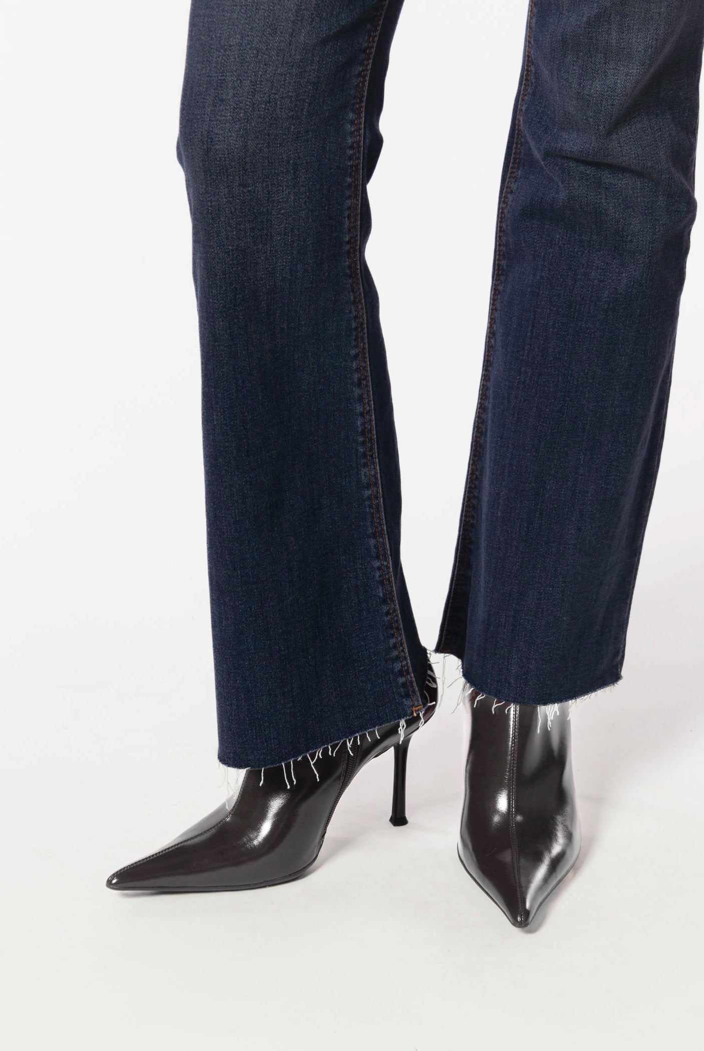 swatch_Black daring bootie jeffrey campbell