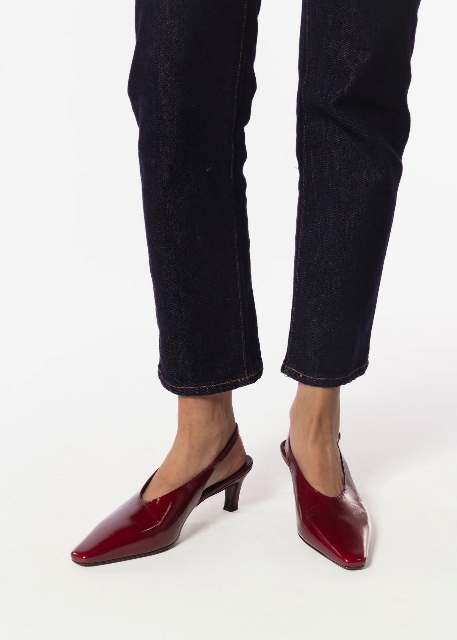 swatch_Burgundy Patent slingback pump shoes