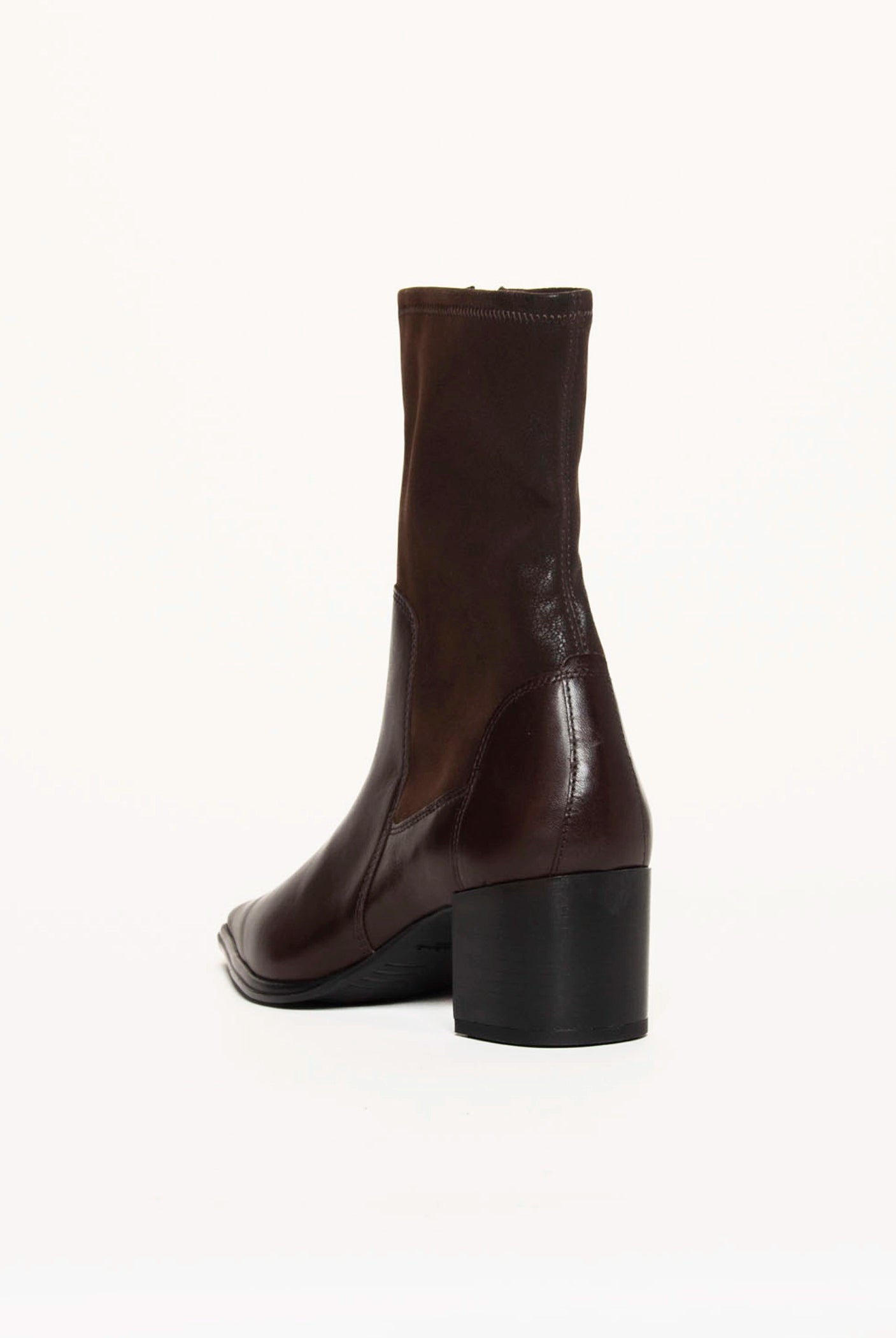 swatch_Chocolate Leather giselle boots vagabond shoes