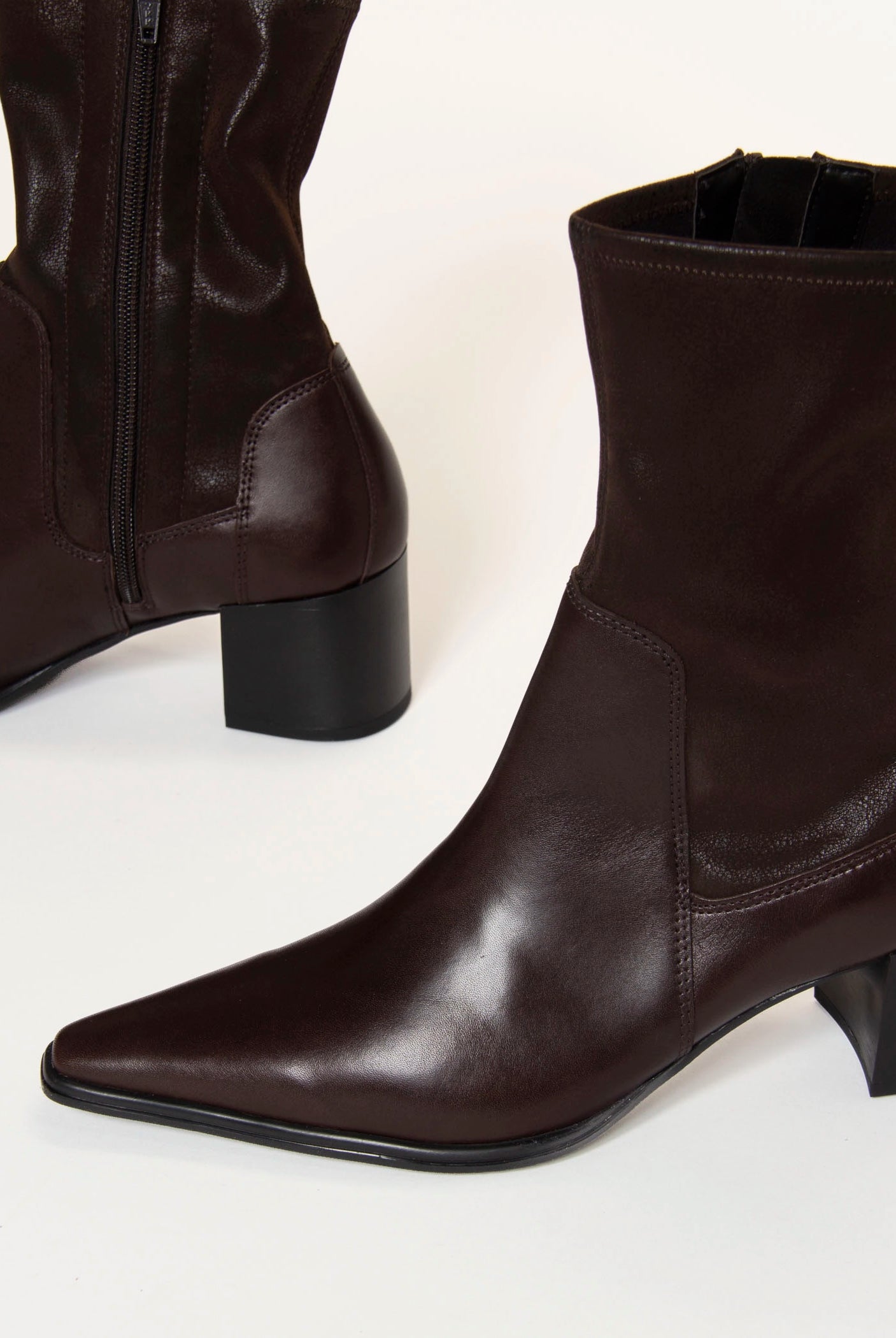 swatch_Chocolate Leather giselle boots vagabond shoes