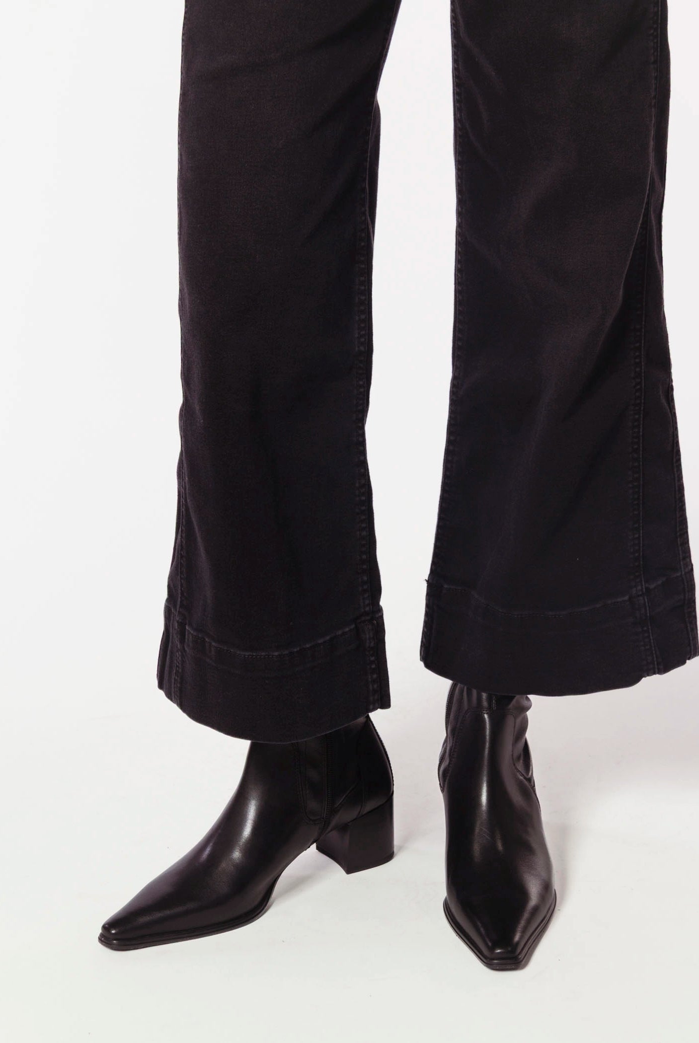 swatch_Black Leather giselle boots vagabond shoes