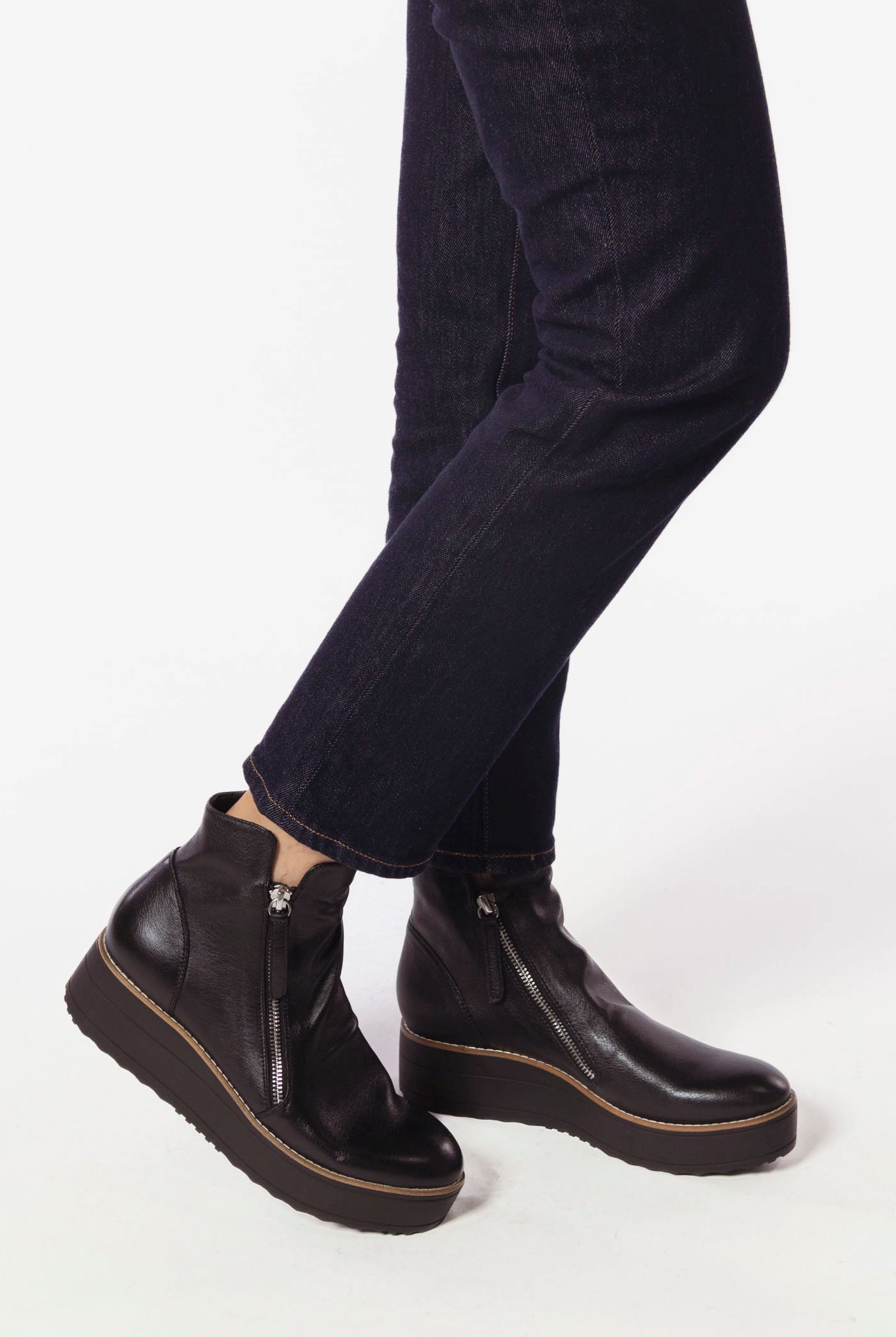 swatch_Black/Black nene platform ankle boots