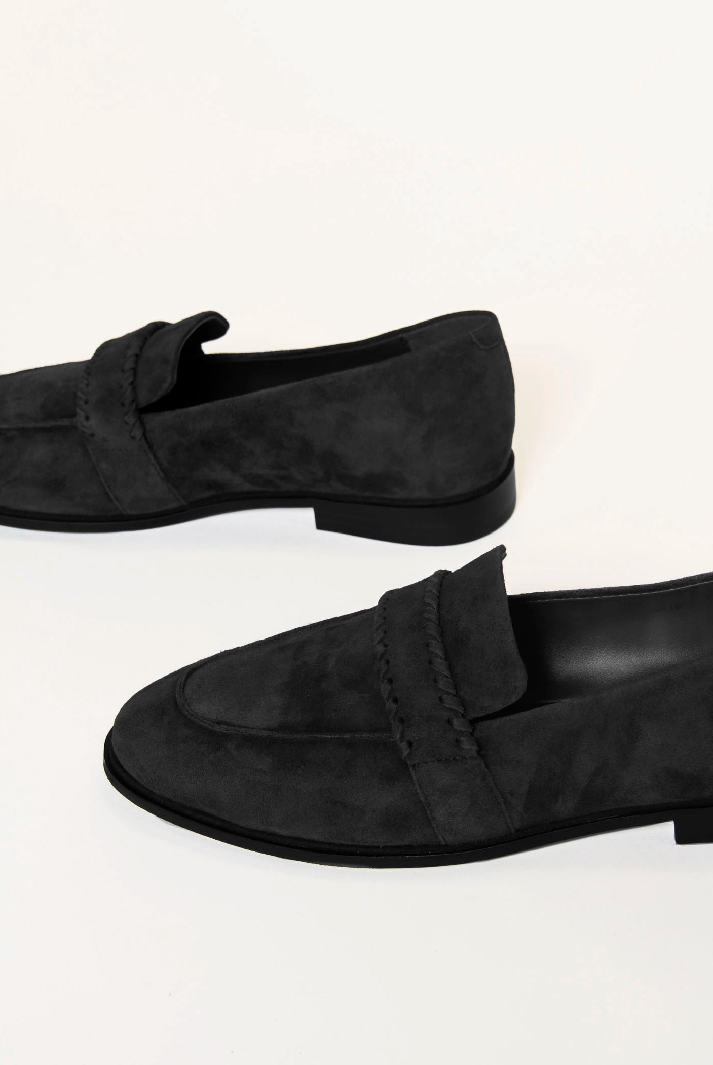 swatch_Black Suede abbra loafer vaneli shoes