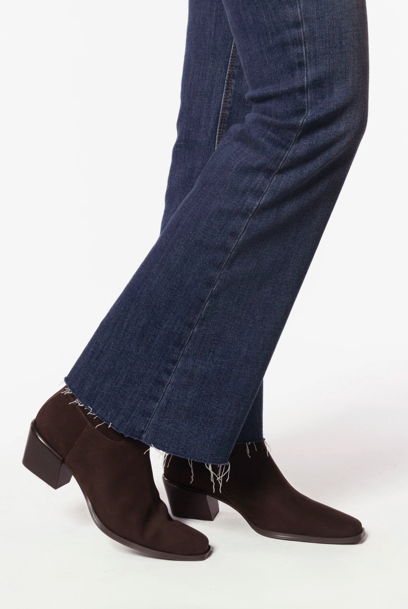 swatch_Chocolate Suede daney boot shoes