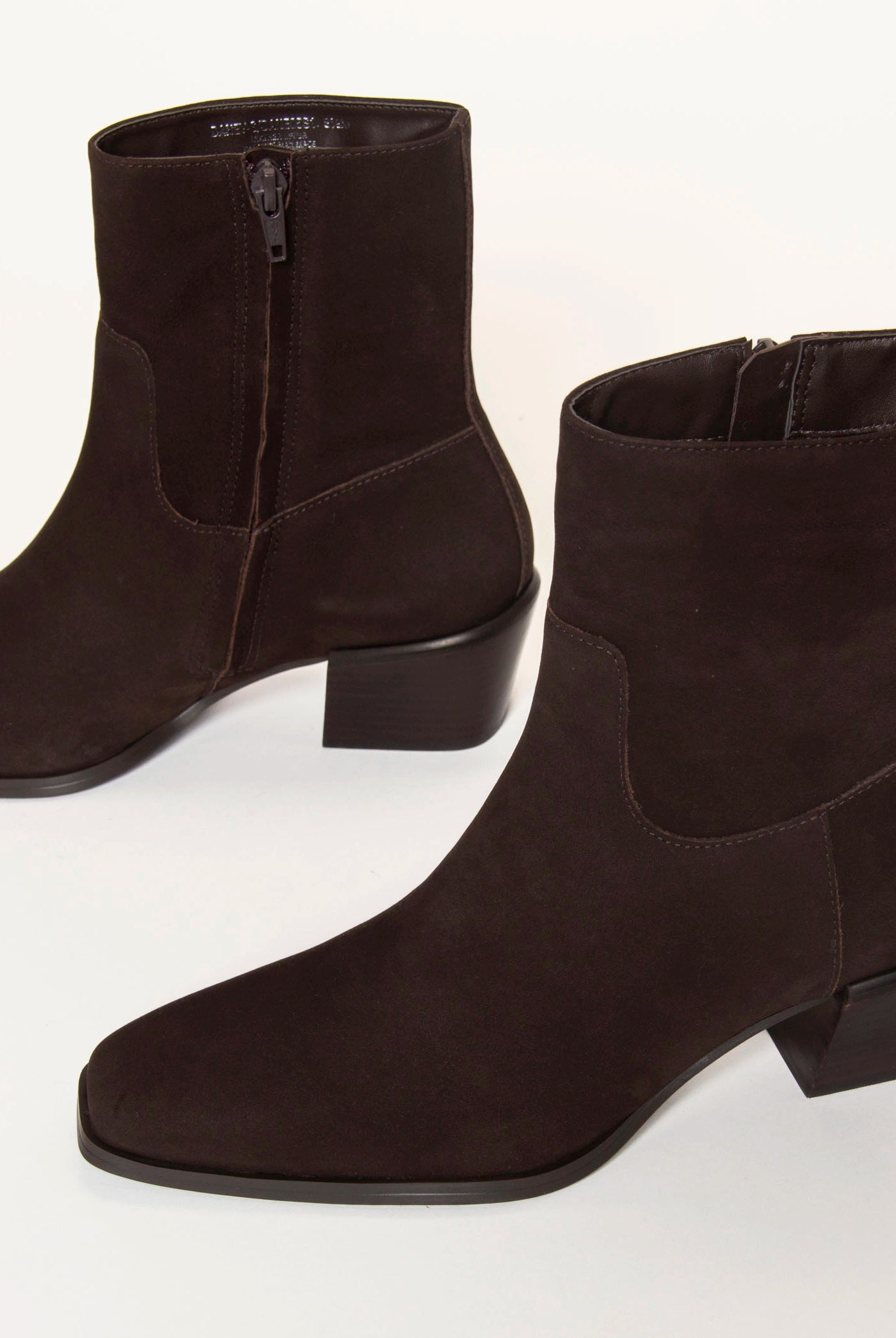 swatch_Chocolate Suede daney boot shoes