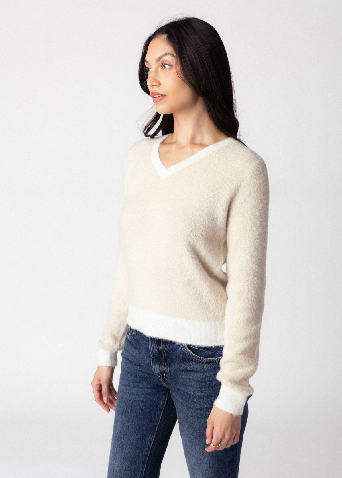 swatch_Birch rino and pelle keath v-neck sweater