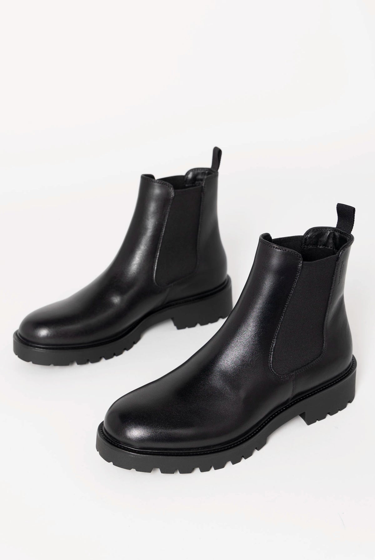swatch_Black Leather vagabond kenova chelsea boot