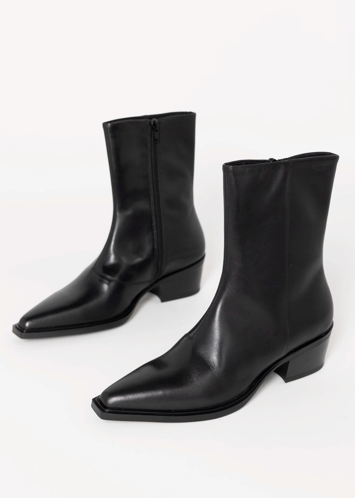 swatch_Black Leather vagabond kelsey wester ankle boot
