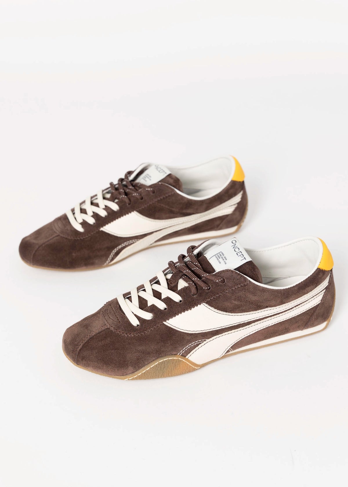 swatch_Espresso oncept lund suede sneaker