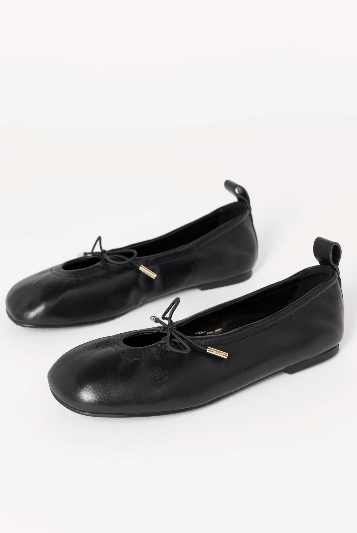 swatch_Black Leather alohas rosalind leather flat