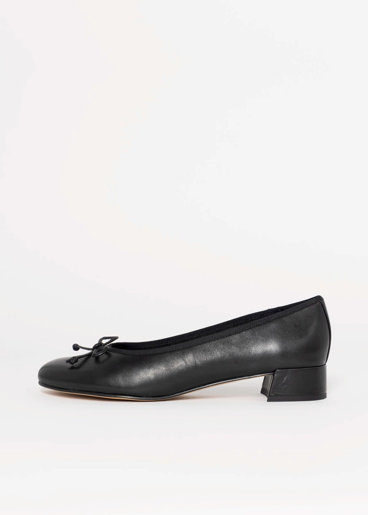 swatch_Black Leather dolce vita ritla mid heel ballet