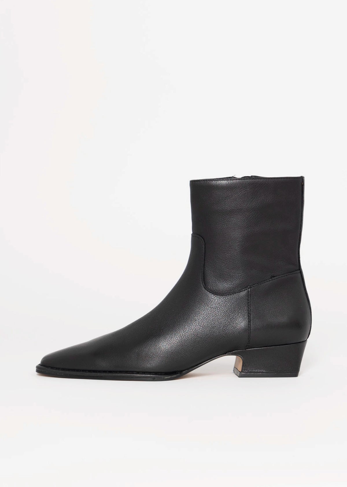 swatch_Black Leather steve madden dorene ankle boot