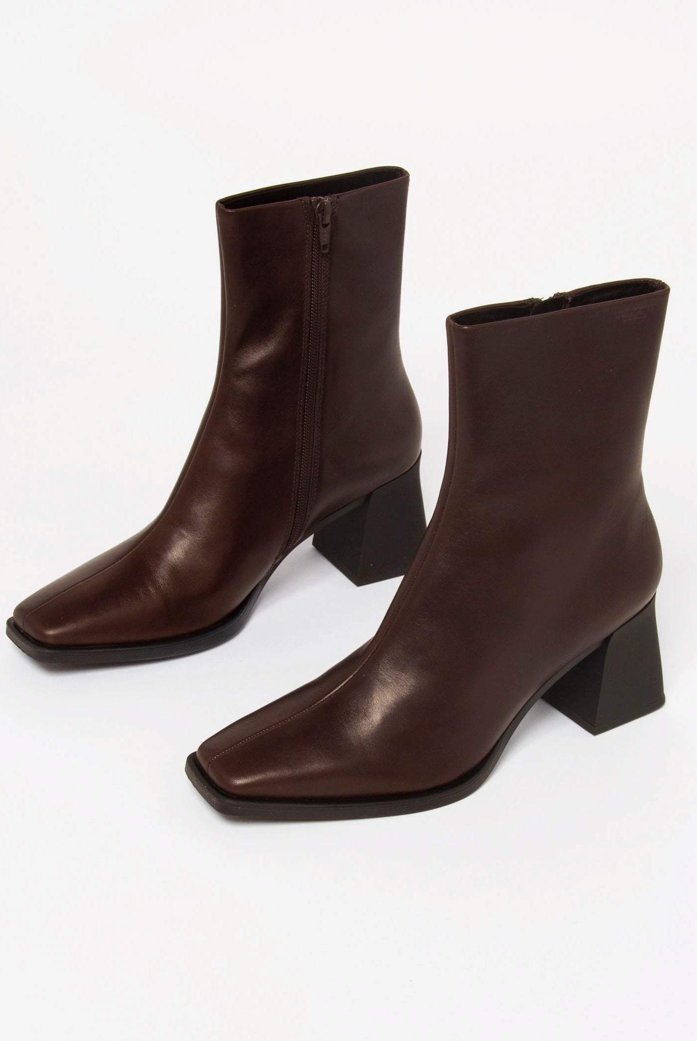 swatch_Chocolate Leather hedda square toe boot boots