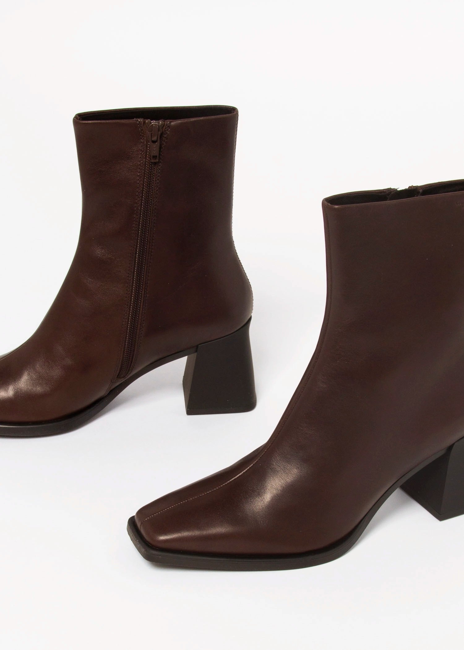swatch_Chocolate Leather hedda square toe boot boots