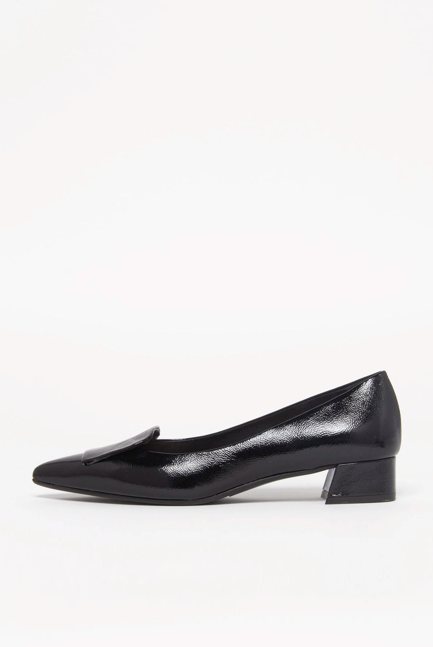 swatch_Black Patent low heel pump shoes