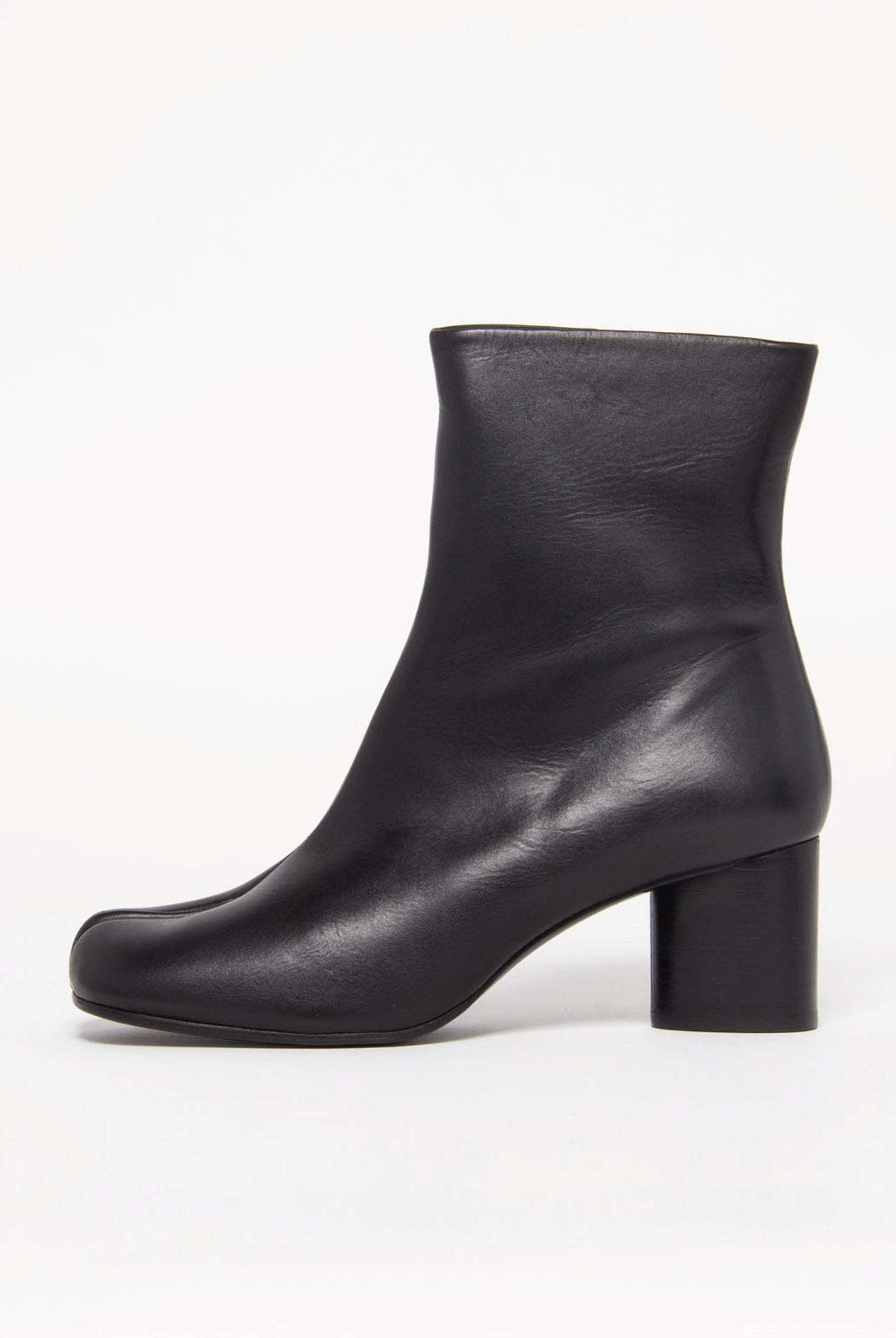 swatch_Black Leather tabi boot boots