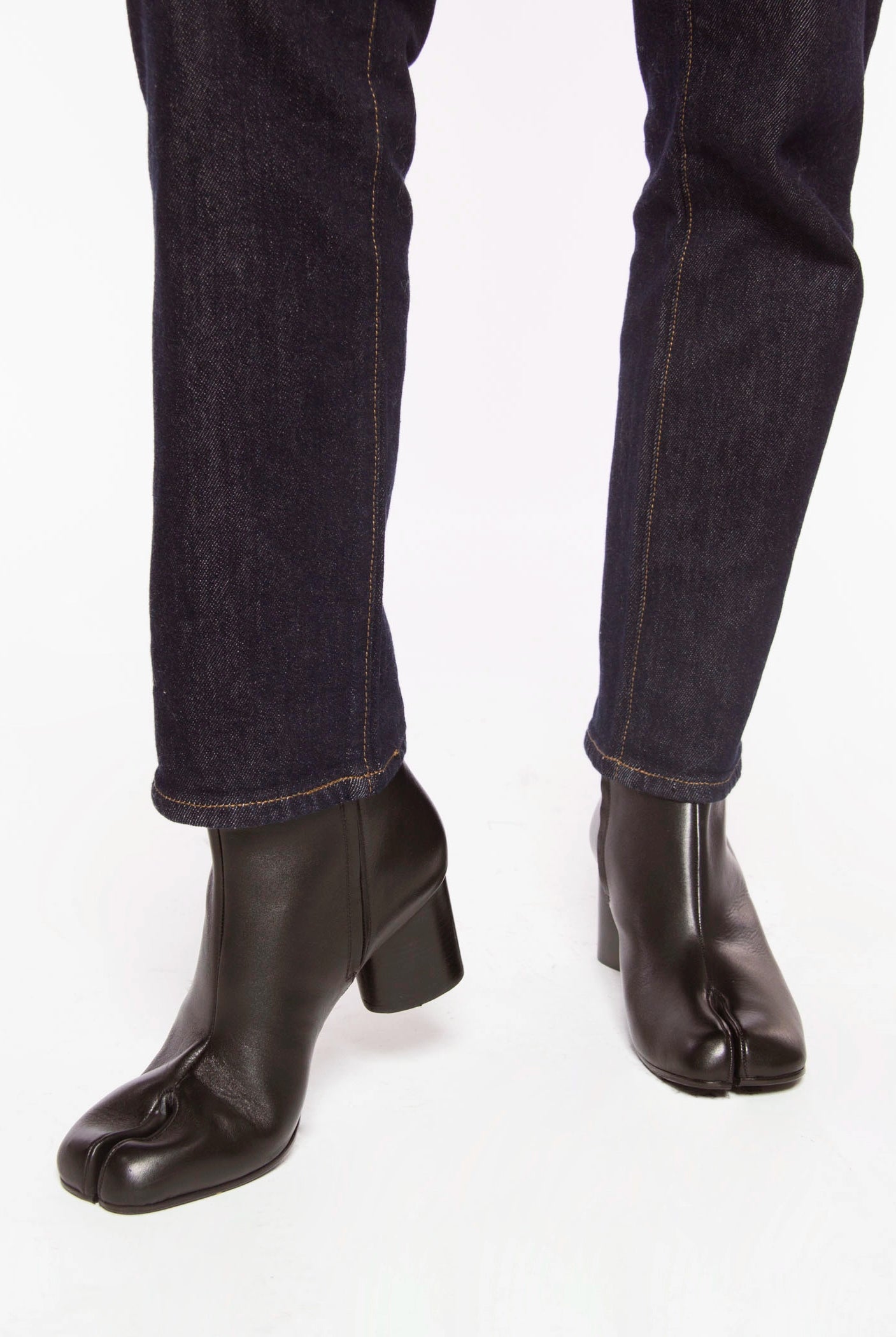 swatch_Black Leather tabi boot boots