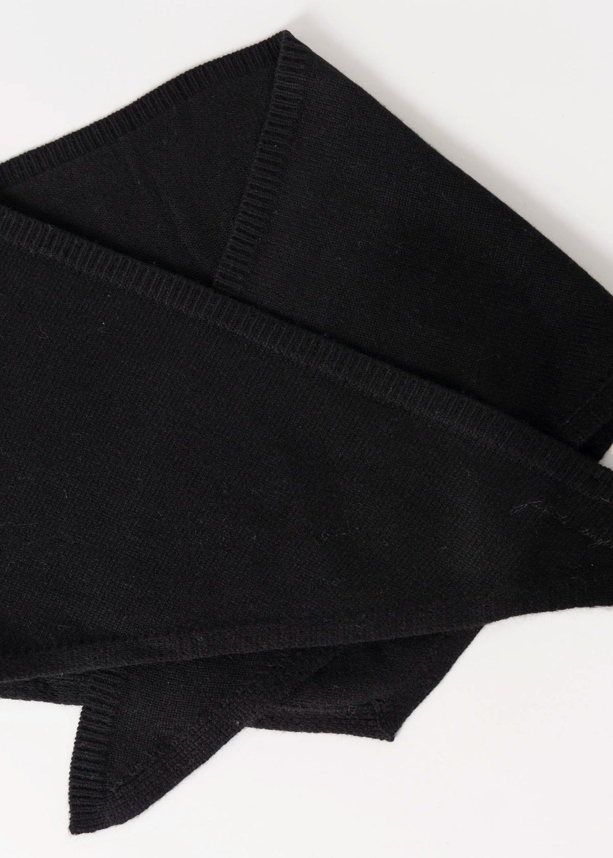 swatch_Black favorite daughter the triangle scarf