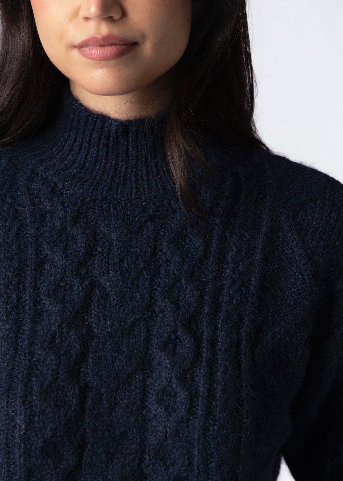swatch_Navy rd style cable knit sweater