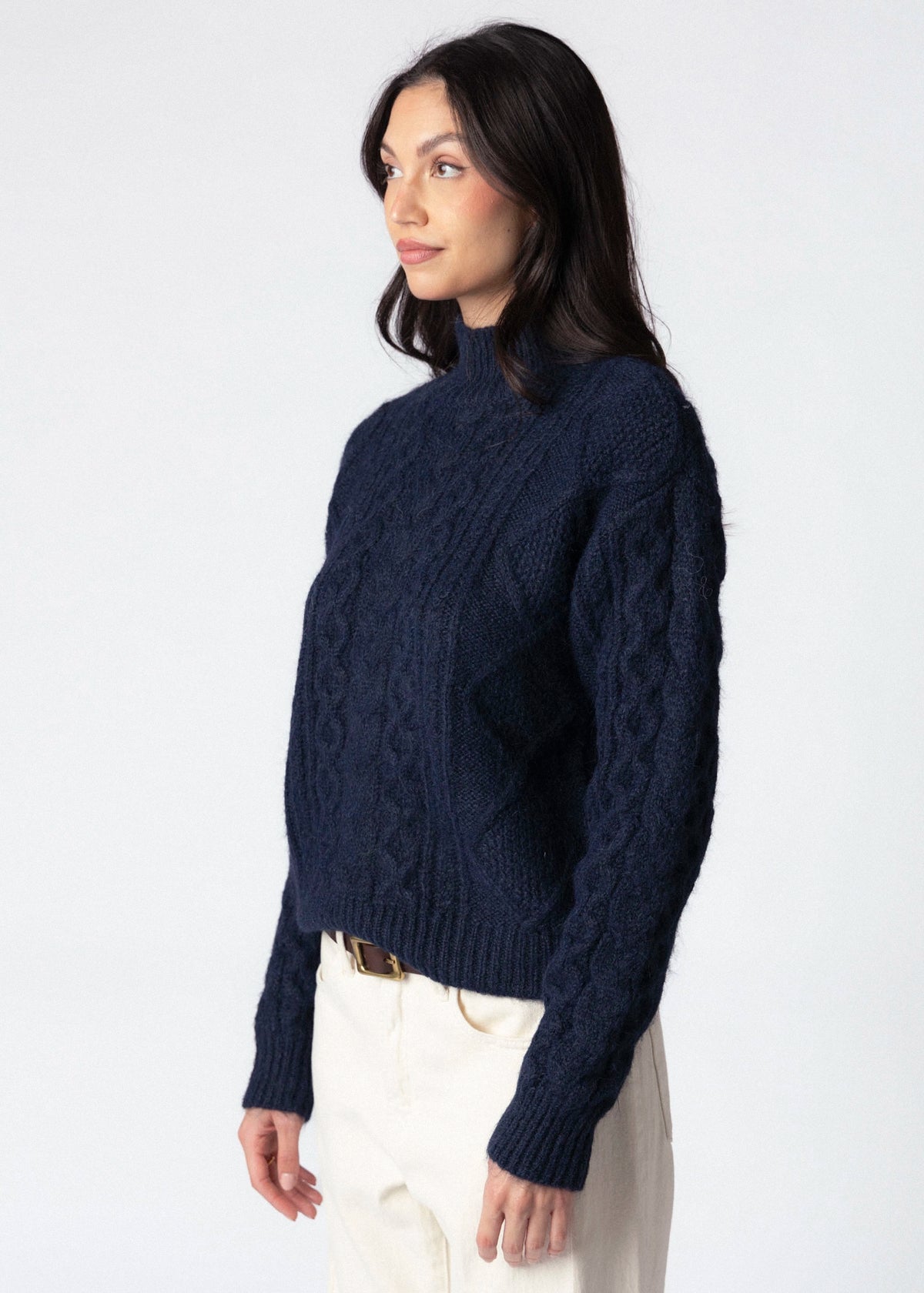 swatch_Navy rd style cable knit sweater