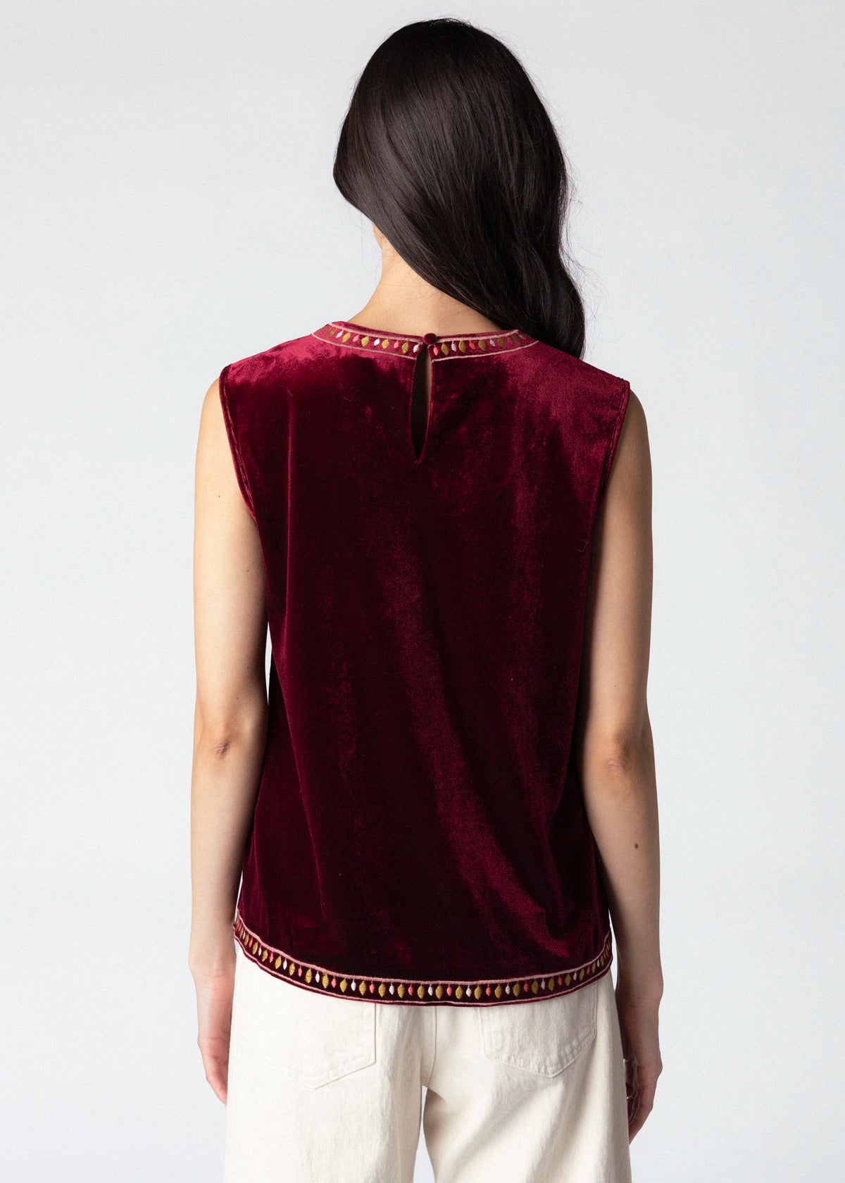 swatch_Burgundy thml velvet embroidered sleeveless blouse
