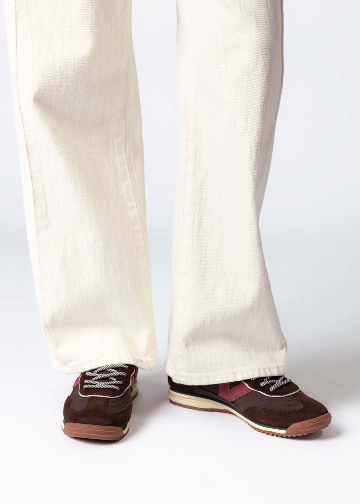 swatch_Brown victoria saturno sneaker