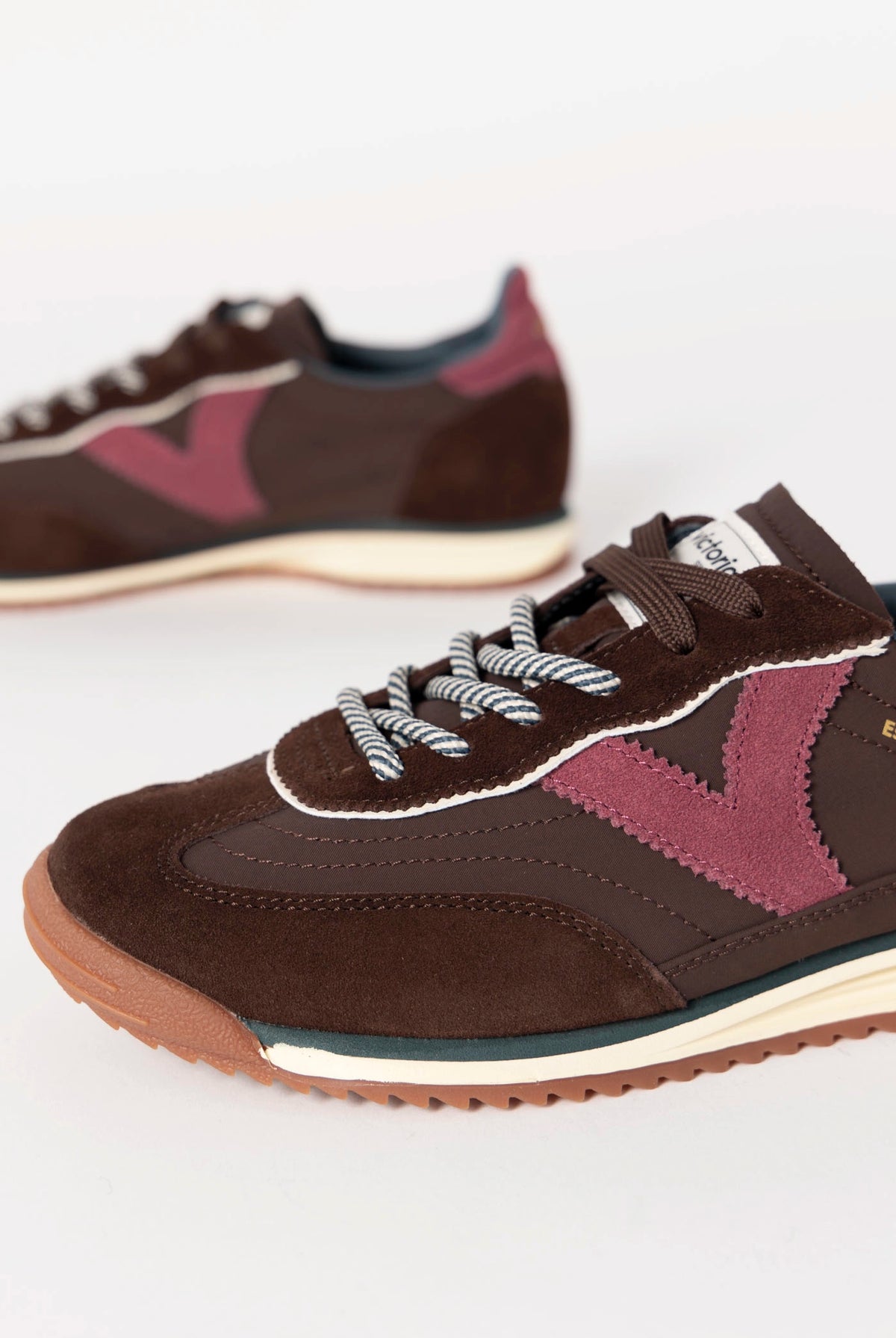 swatch_Brown victoria saturno sneaker