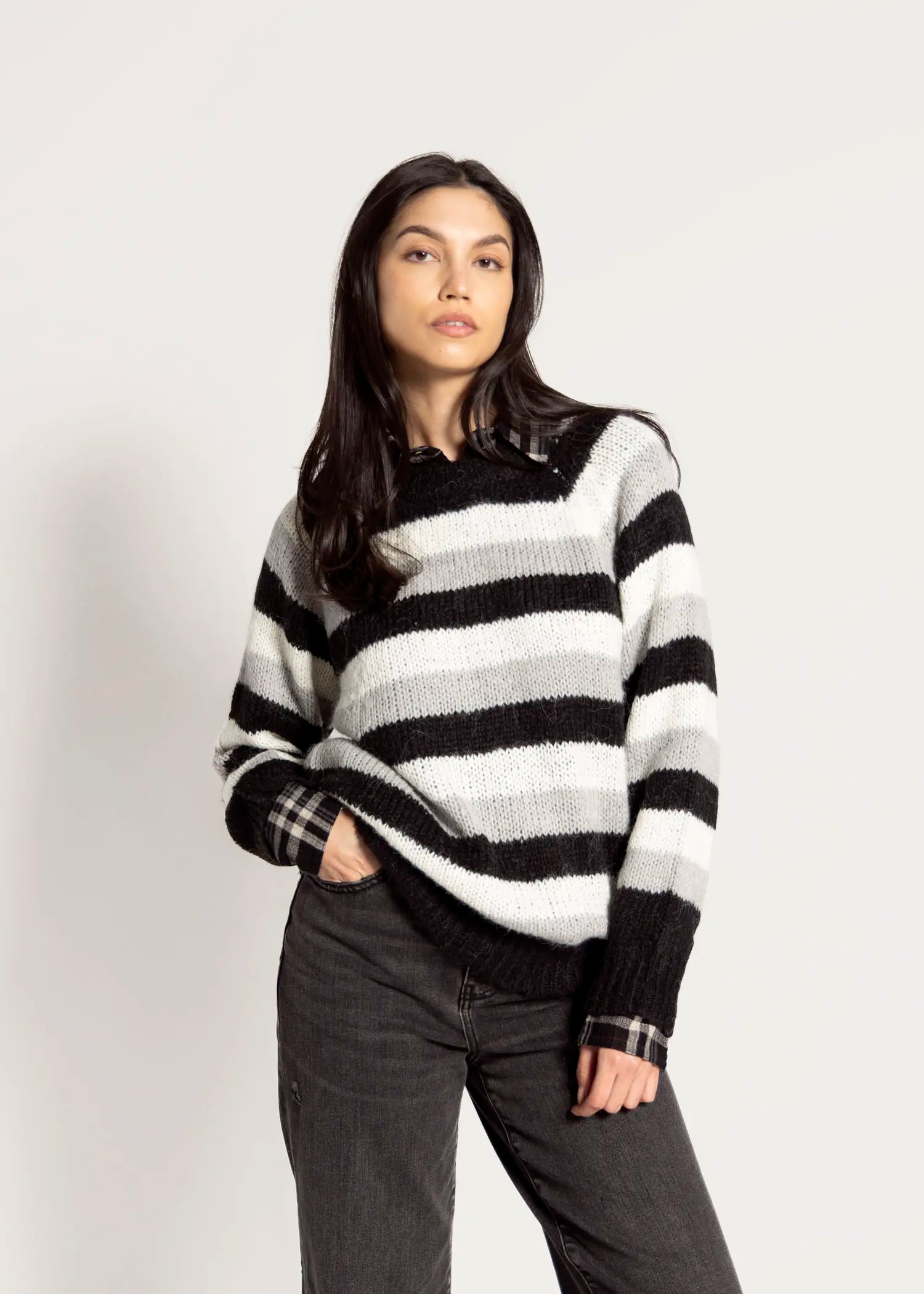 swatch_grey picture this sweater apparel