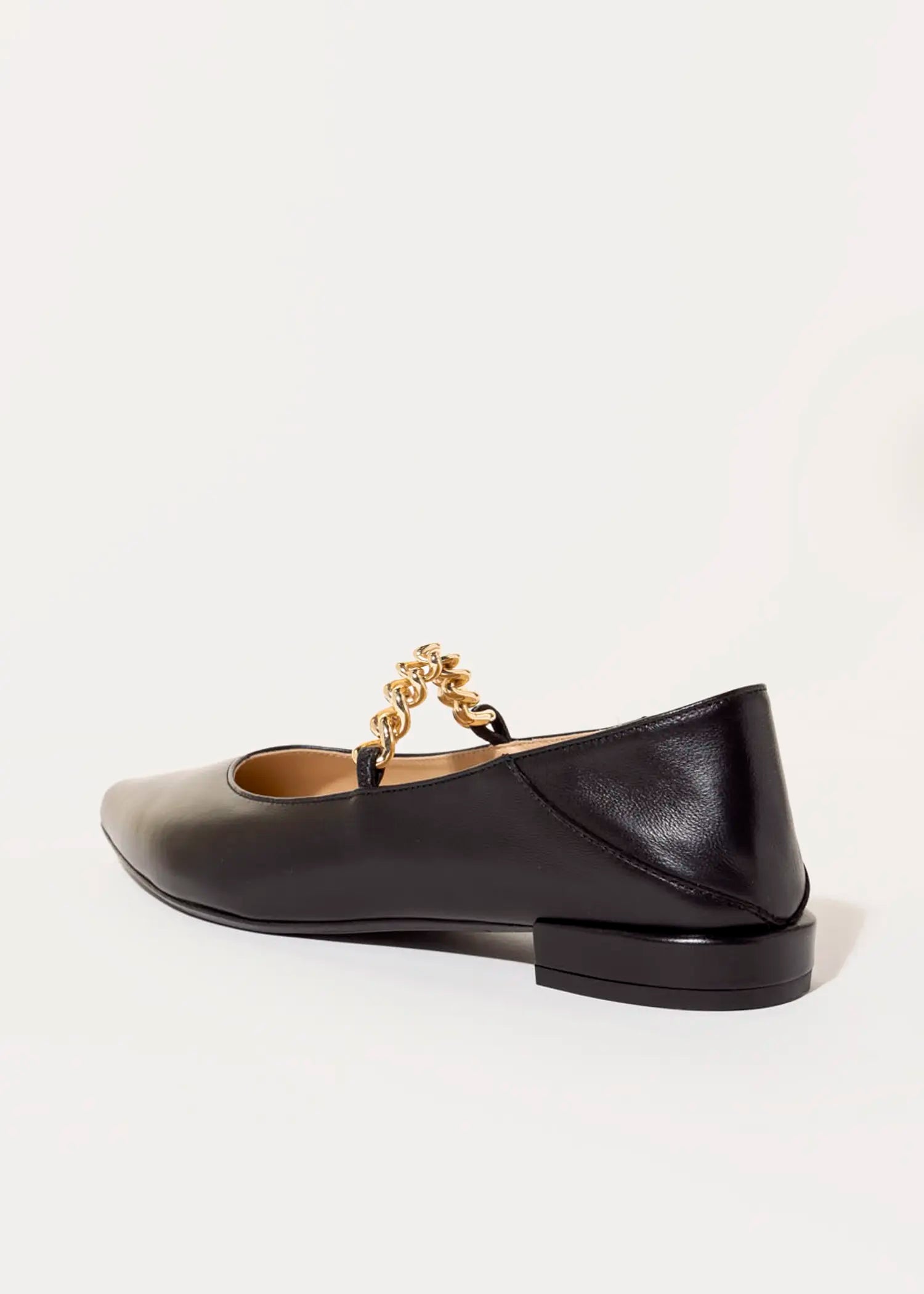 swatch_black leather flat with chain flat shoes
