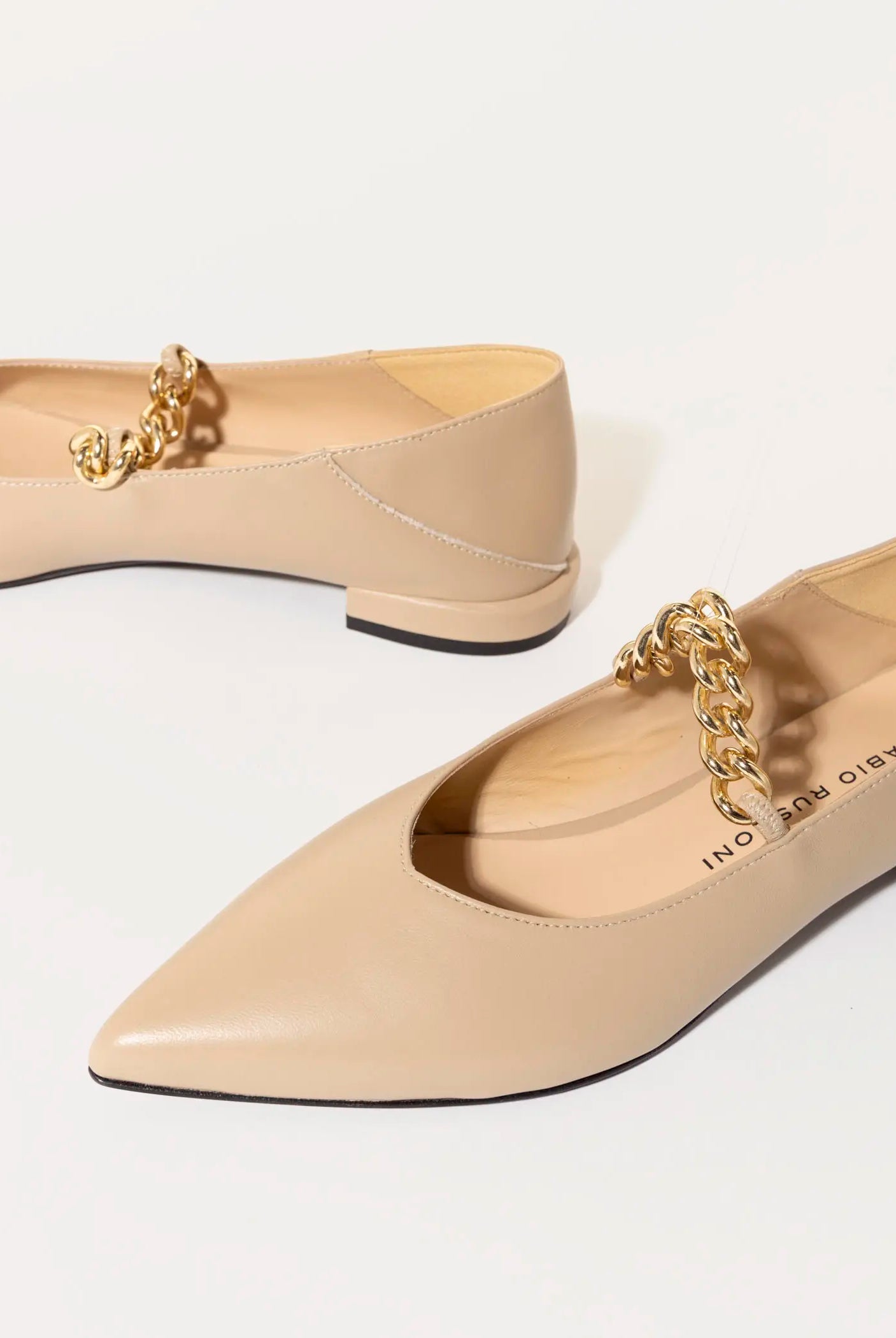 swatch_stucco leather flat with chain flat shoes