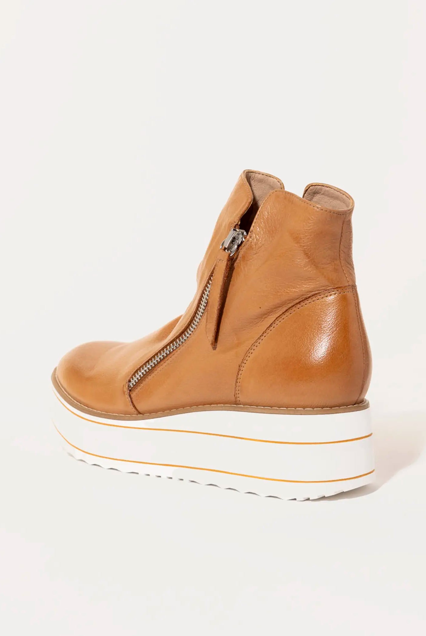 swatch_tan leather nene platform boot ankle boots