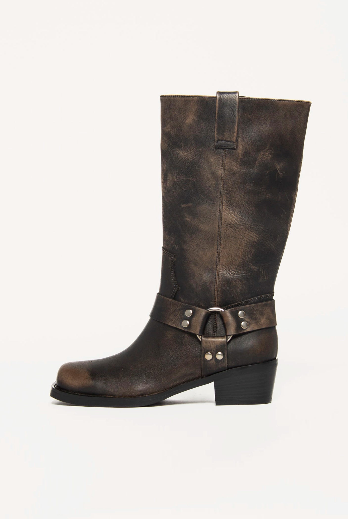 swatch_Black hervee distressed boot