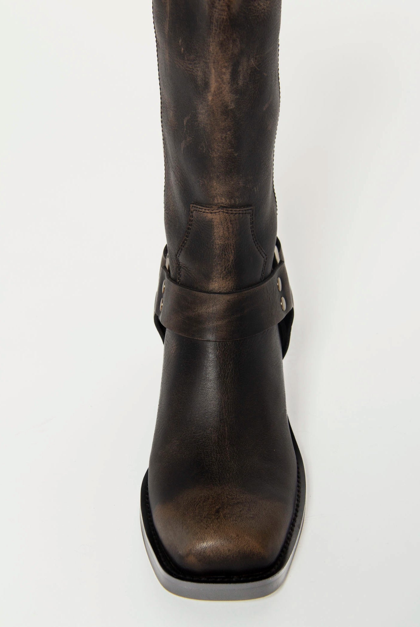 swatch_Black hervee distressed boot