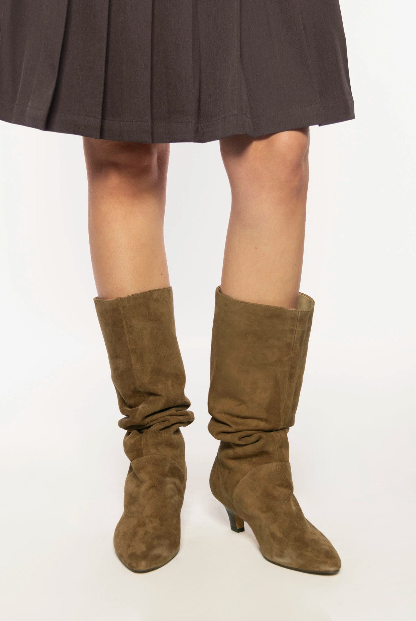 swatch_Taupe Suede gwen knee high boot