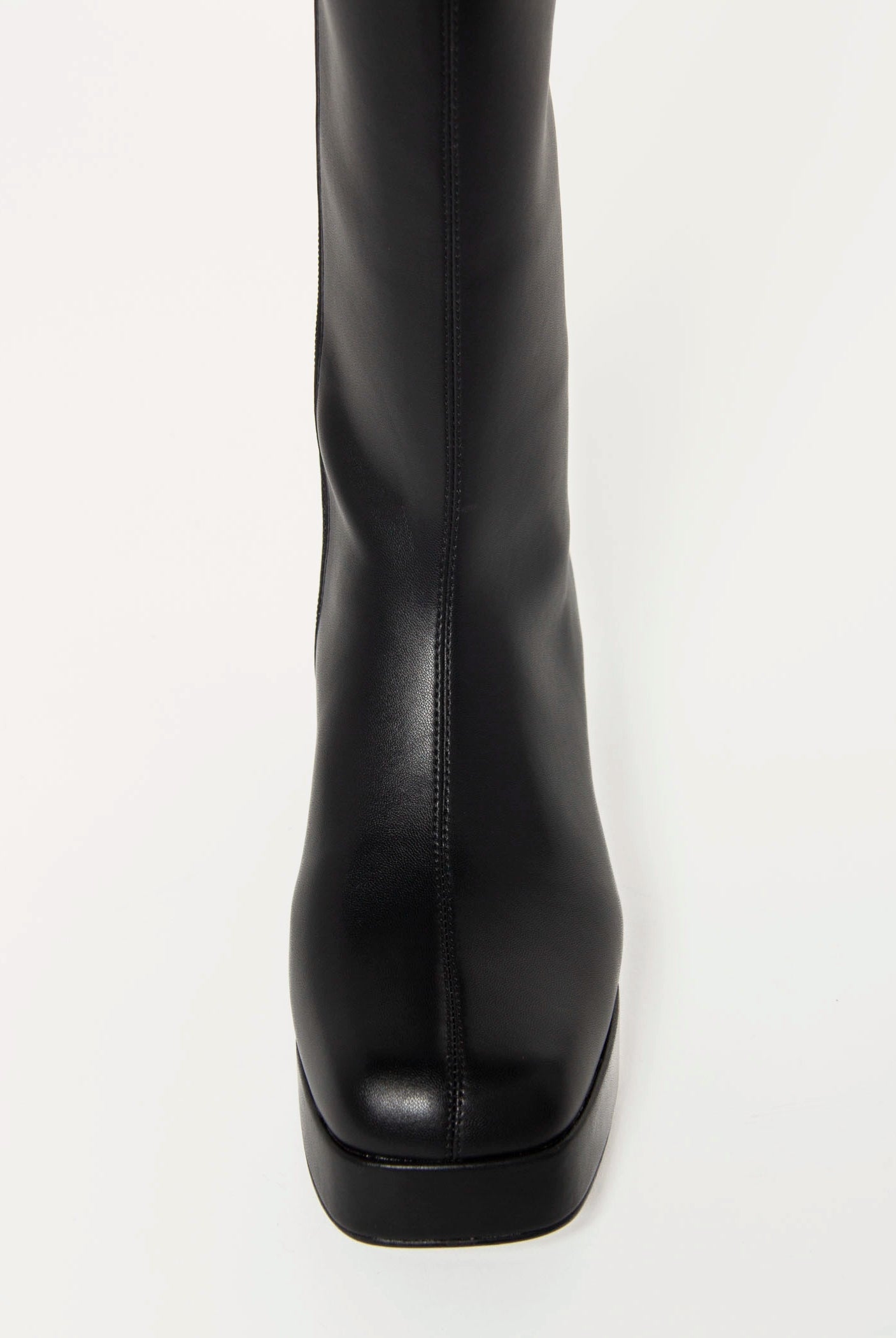 swatch_Black capacity knee high boot