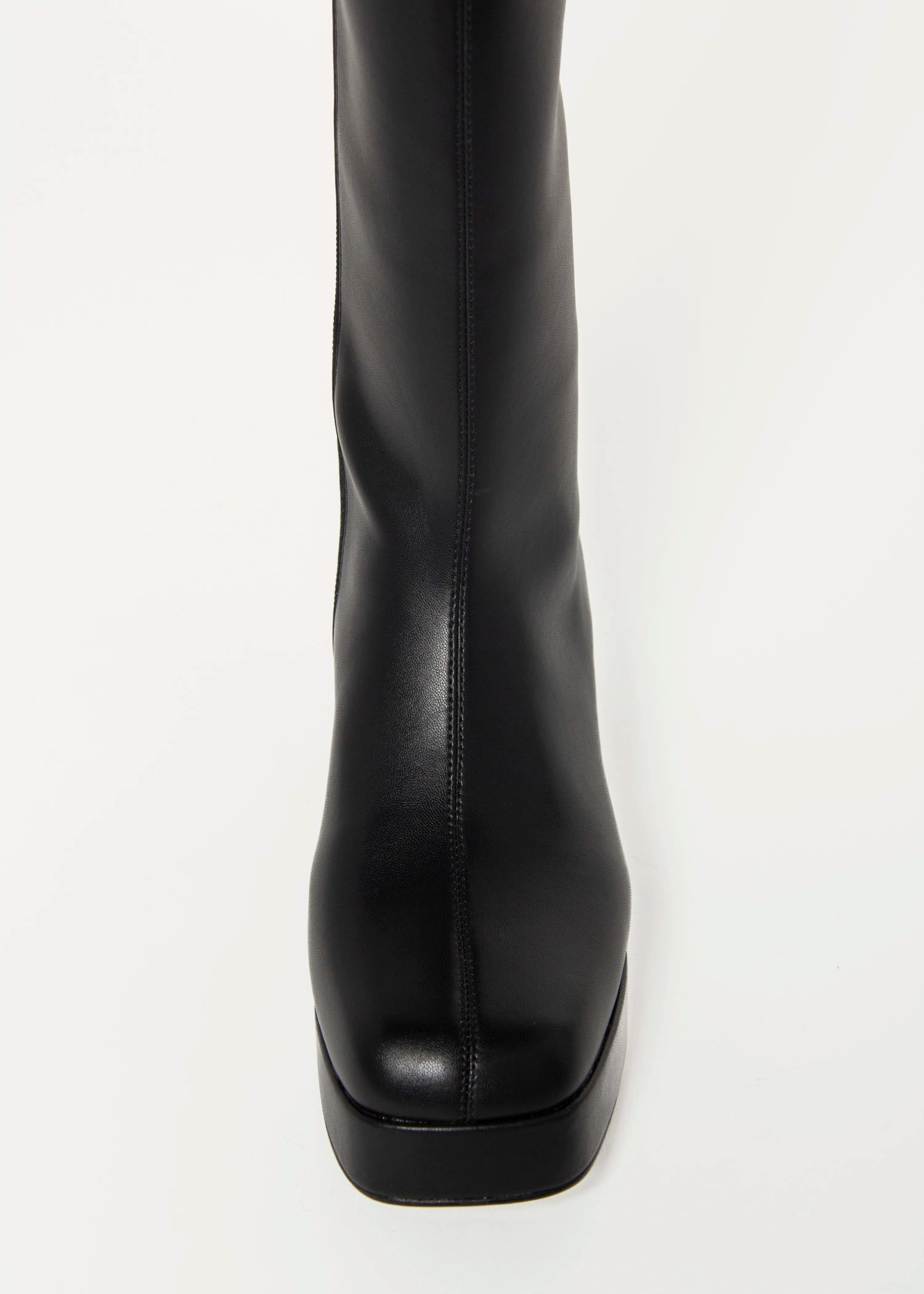 swatch_Black capacity knee high boot