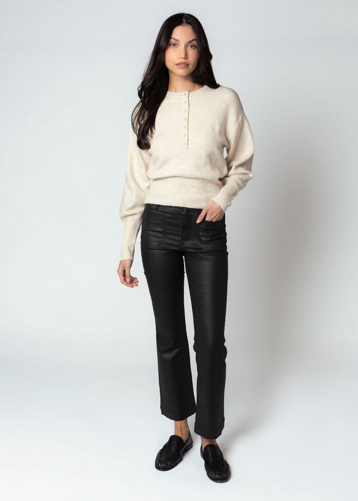 swatch_Matte Black kut from the kloth kelsey coated jean