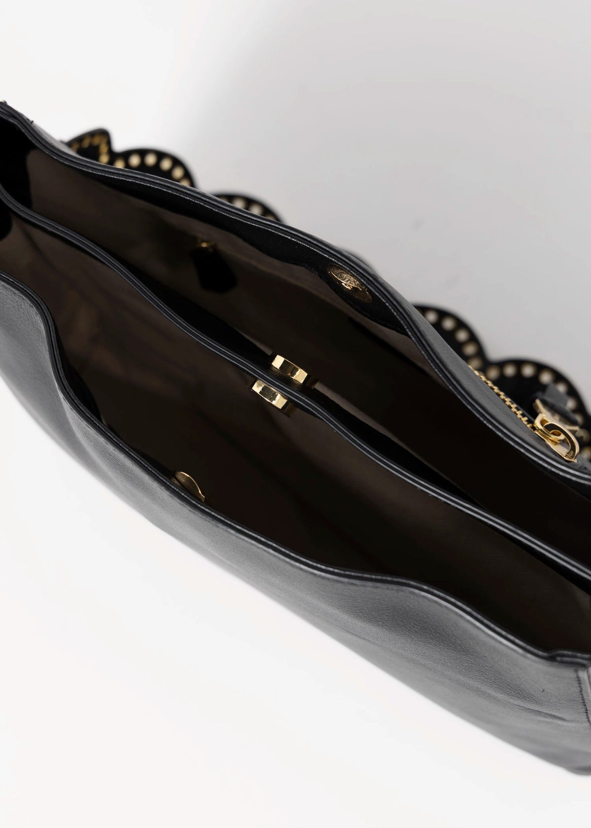 swatch_Black Leather roma leather shoulder bag