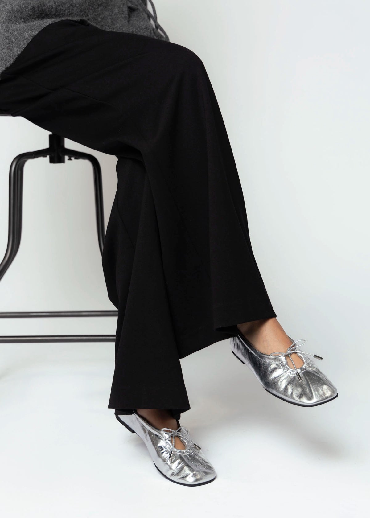 swatch_Silver Leather alohas rosalind leather flat